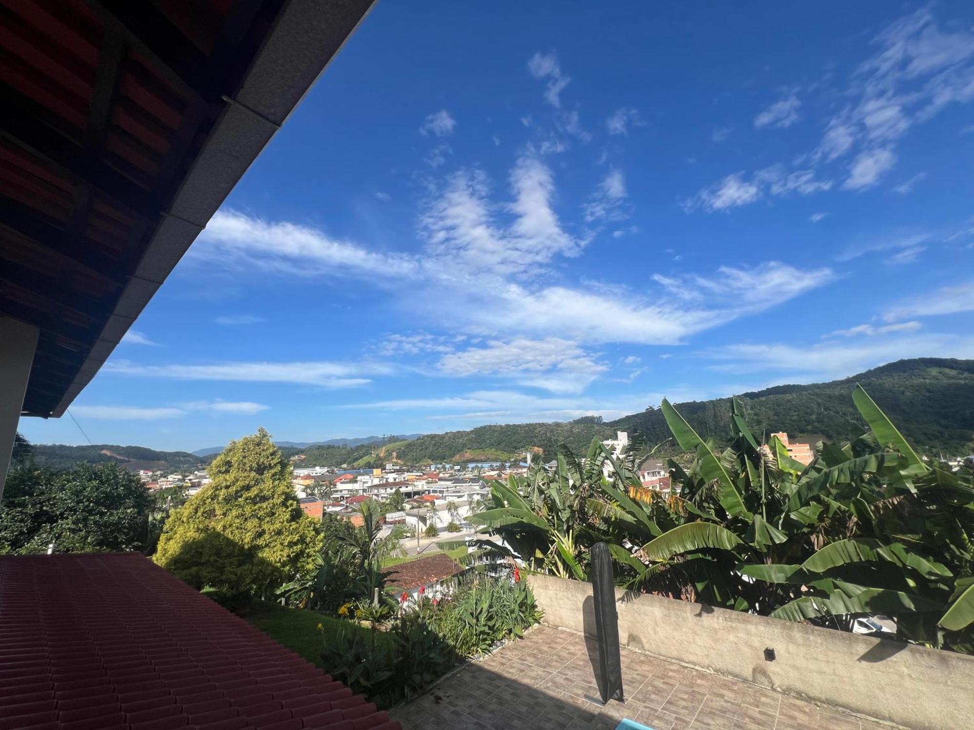 Casa Com Visao Panoramica No Centro De Nova Trento Apartment Bagian luar foto